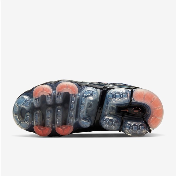 NEW Nike Air VaporMax 360 Magic Ember - Picture 7 of 16